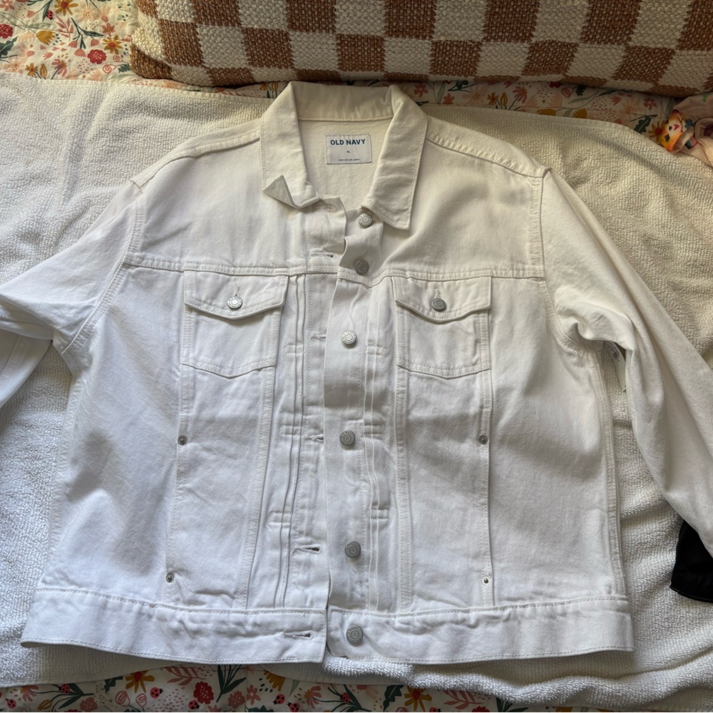 Old Navy white Denim Jacket XL NWT